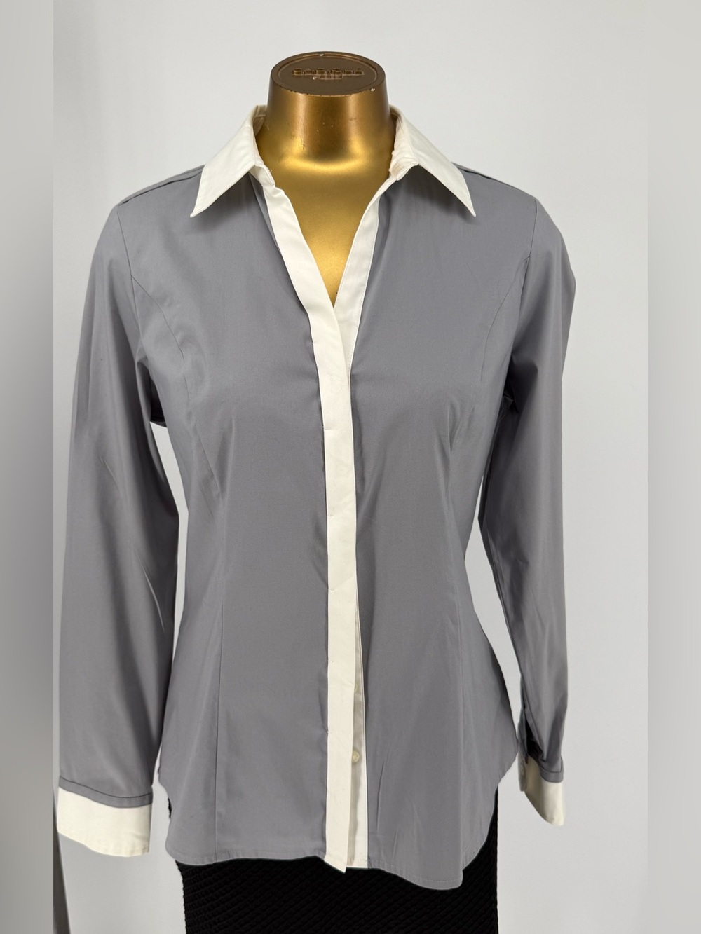 Classic Express “The Essential Shirt” Button-Down Shirt with White Contrast M